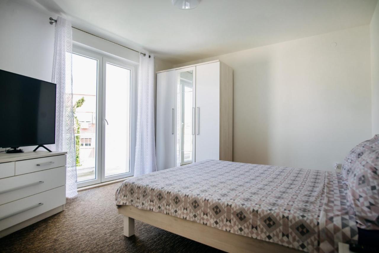 Sunnynest Apartment - 3Br Apt With Free Parking & Wi-Fi, Close To Lapad Bay Beach Dubrovnik Exterior foto